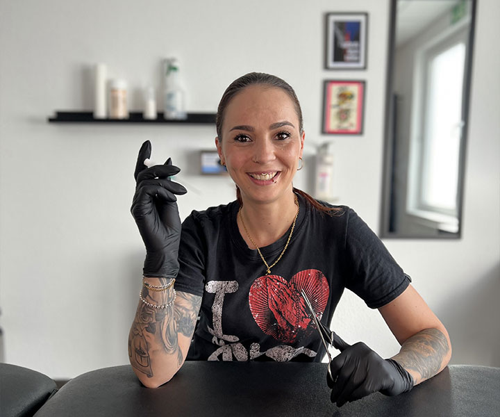 Piercing Termin bei Jenny vereinbaren